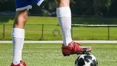 “机器人闪耀！苏超冠军奖杯颁发仪式科技升级”